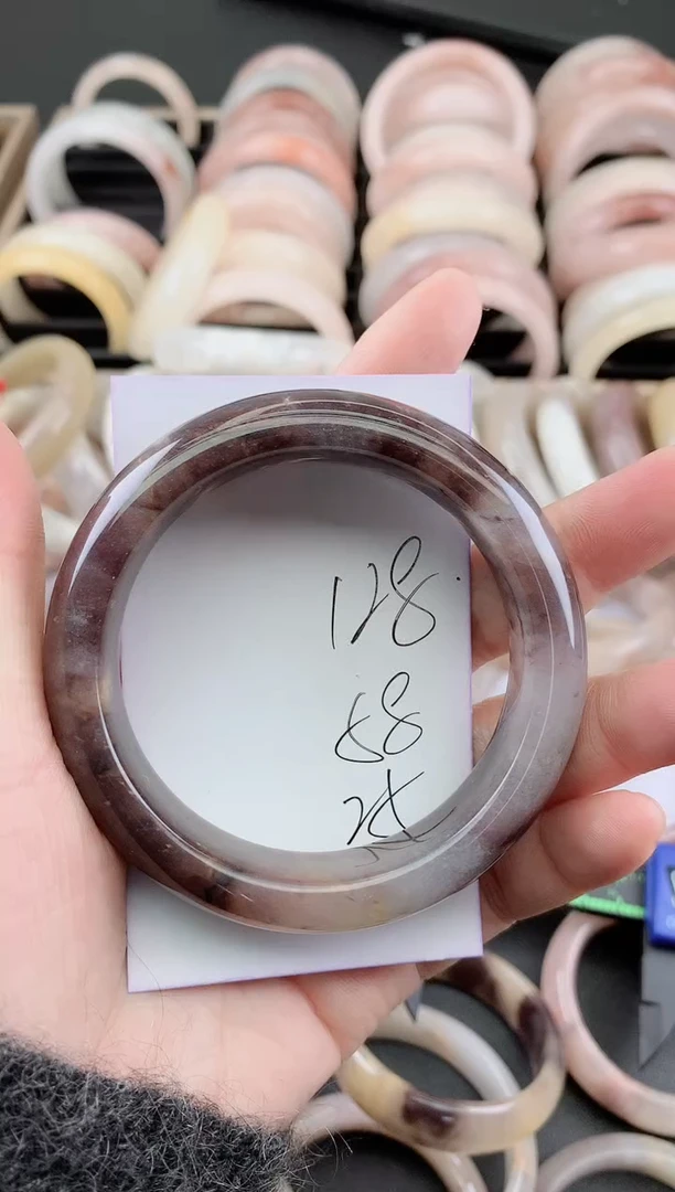 未镶嵌手镯石英质玉128