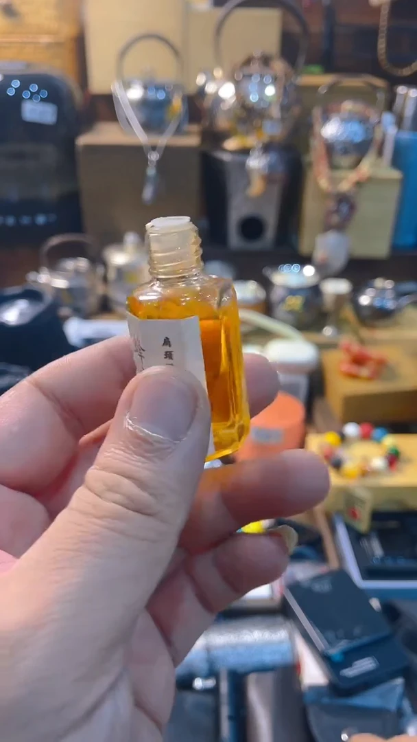 瓷片闪购商品 如图所示