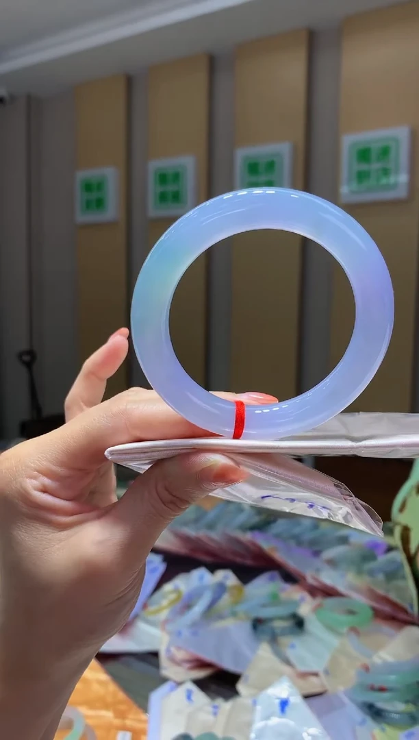 翡翠手镯未镶嵌-J17 总价26.6万 定金2万