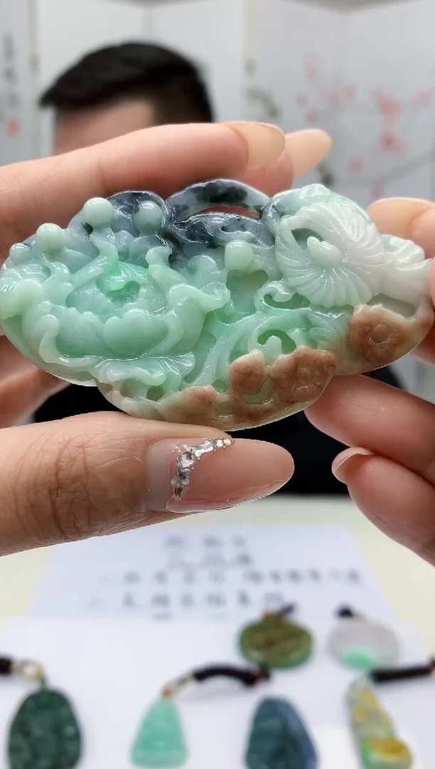 【闪购商品】定制翡翠未镶嵌5152MM-毛货挂件9