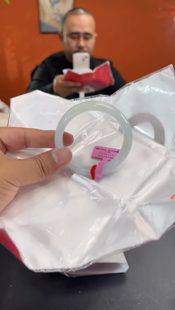 未镶嵌手镯翡翠翡翠手镯