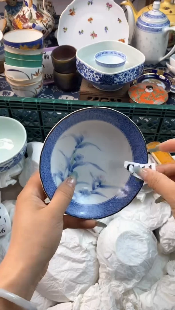 瓷片小*[○･｀Д´･ ○][○･｀Д´･ ○]