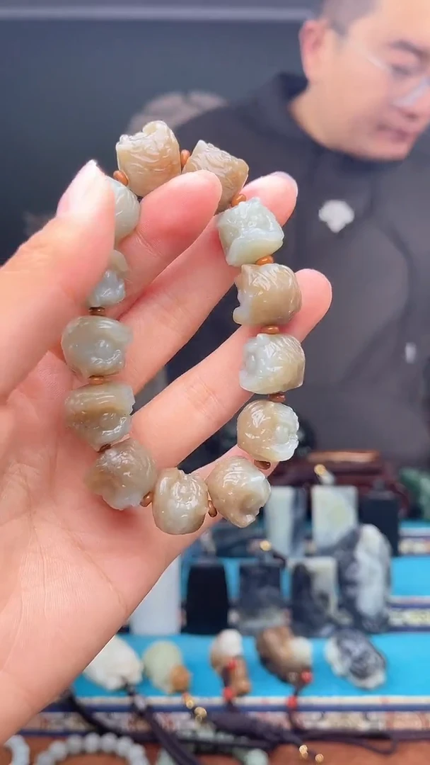 未镶嵌和田玉挂件1