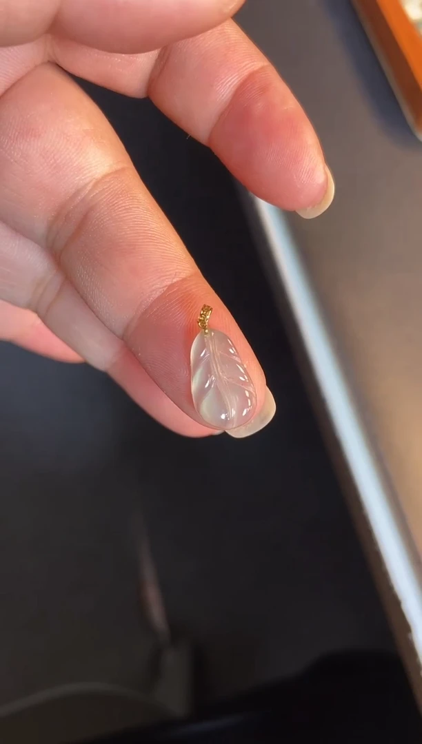 吊坠(不含链)18K金镶嵌翡翠1