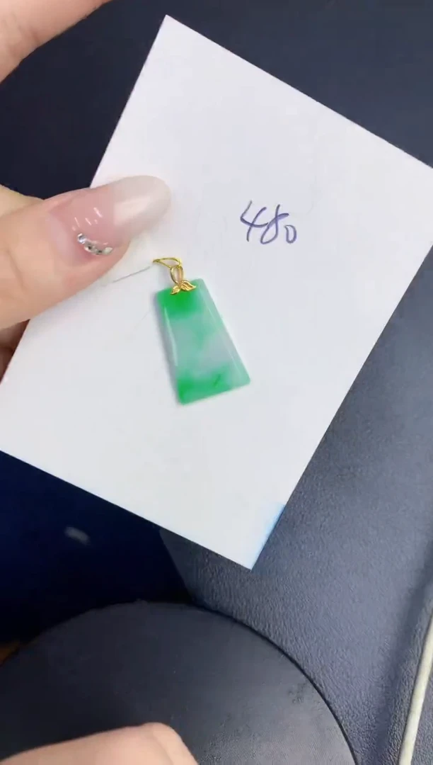 【闪购商品】翡翠颈饰18K金镶嵌0000000000