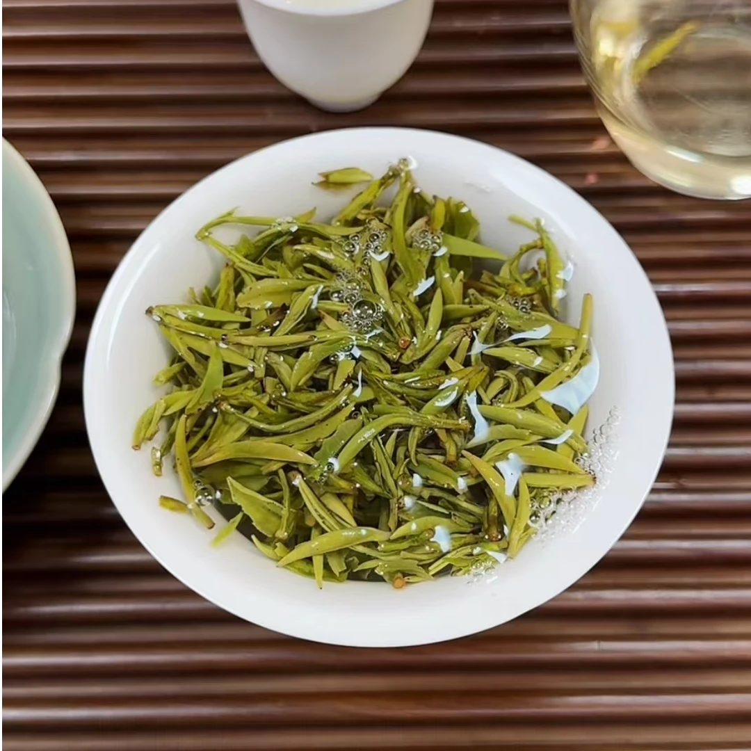 新茶【天湖景区4.2】黄山风景区小山头群体种毛峰