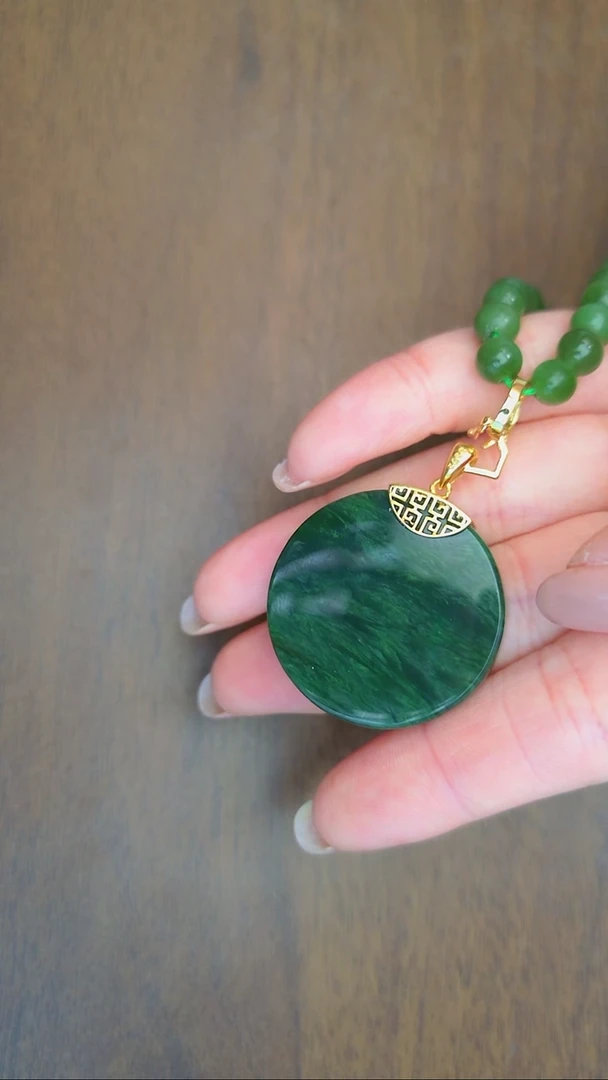 吊坠(赠链)银S925镶嵌和田玉飘花圆牌吊坠