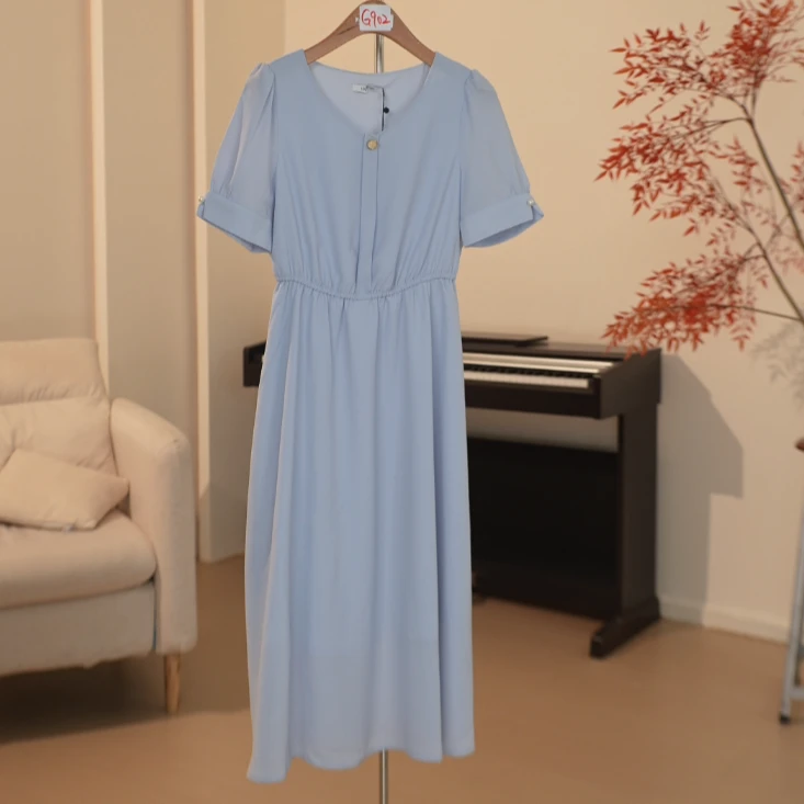 G096 早春款纯色松紧腰一粒扣装饰V领连衣裙 4F33