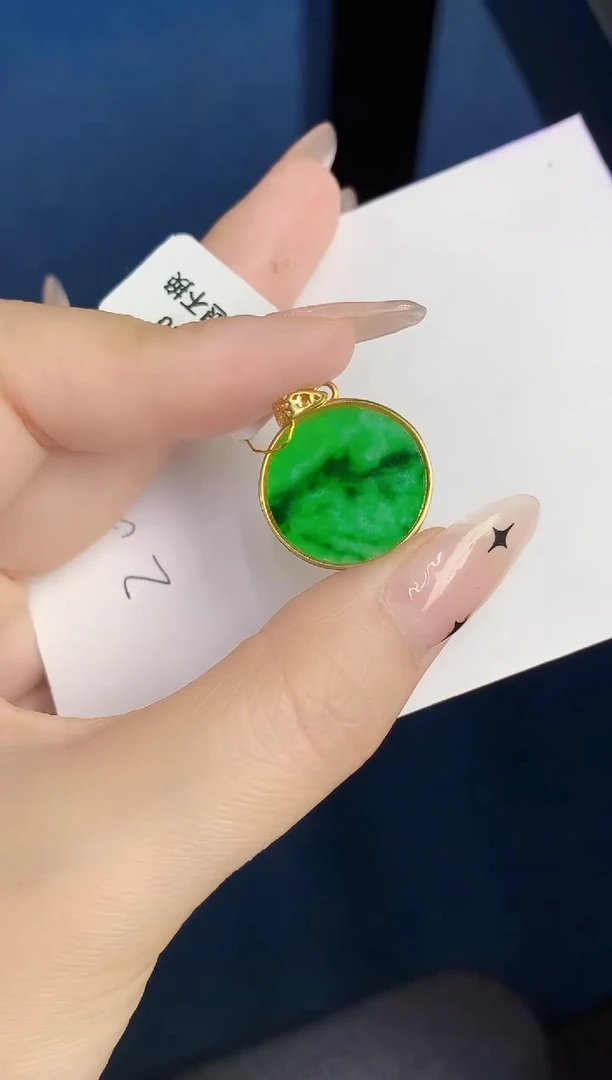 颈饰未镶嵌翡翠缅甸天然翡翠A货