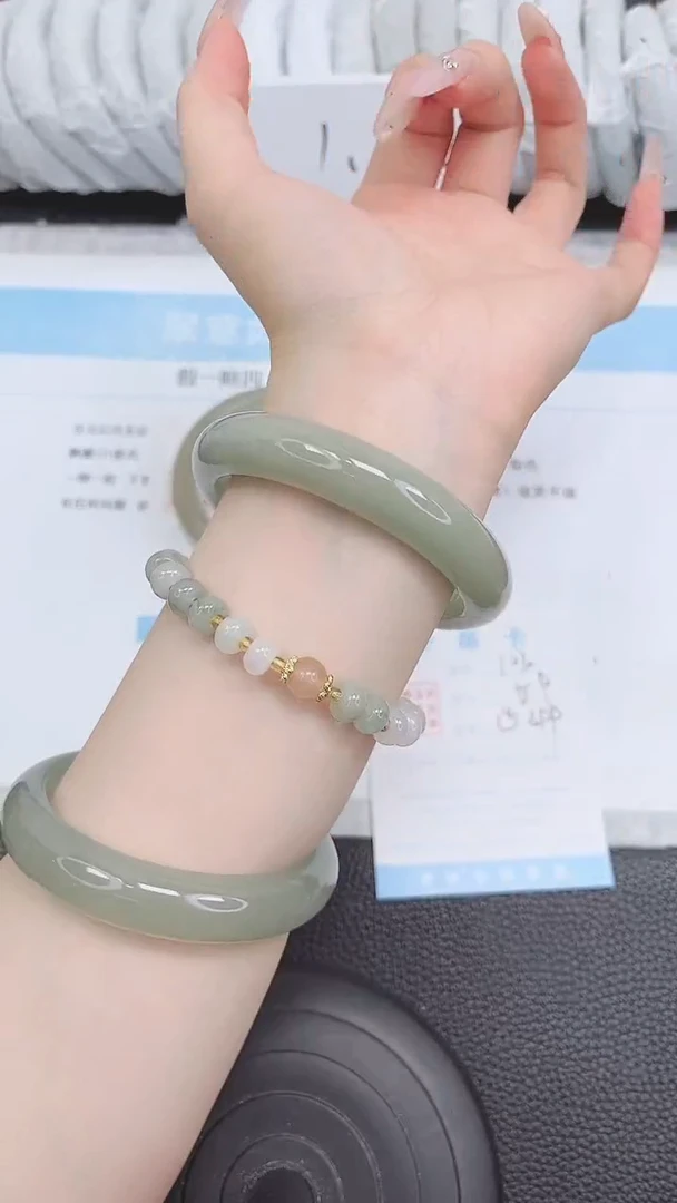未镶嵌手镯石英质玉103-60.9