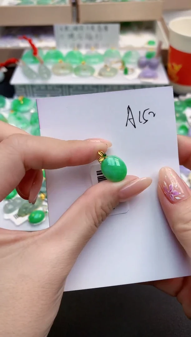 颈饰18K金镶嵌翡翠天然缅甸A货翡翠