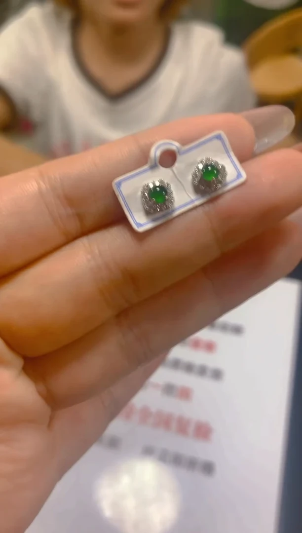 翡翠未镶嵌耳饰多样性发一