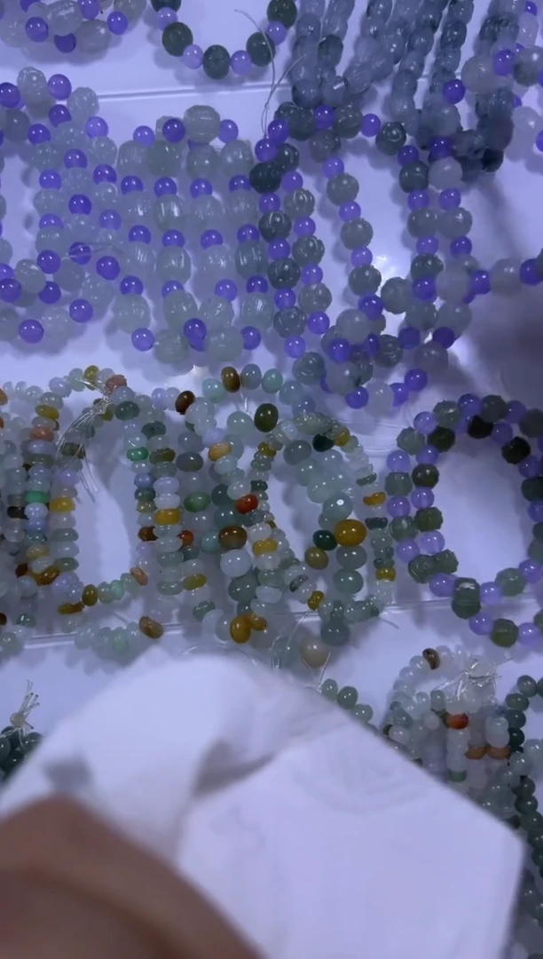 未镶嵌定制翡翠手串