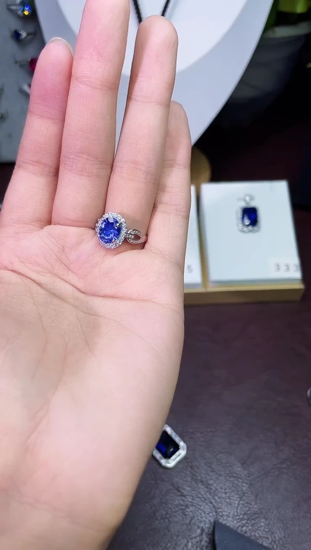 合金合成钻石蓝宝戒指