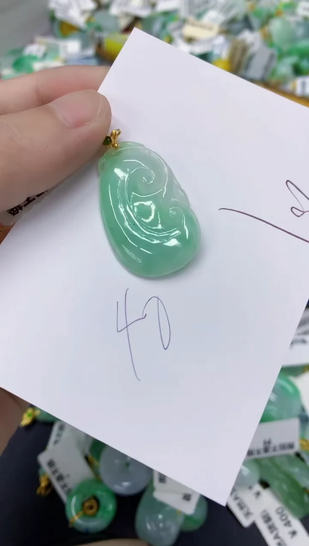 颈饰未镶嵌翡翠翡翠