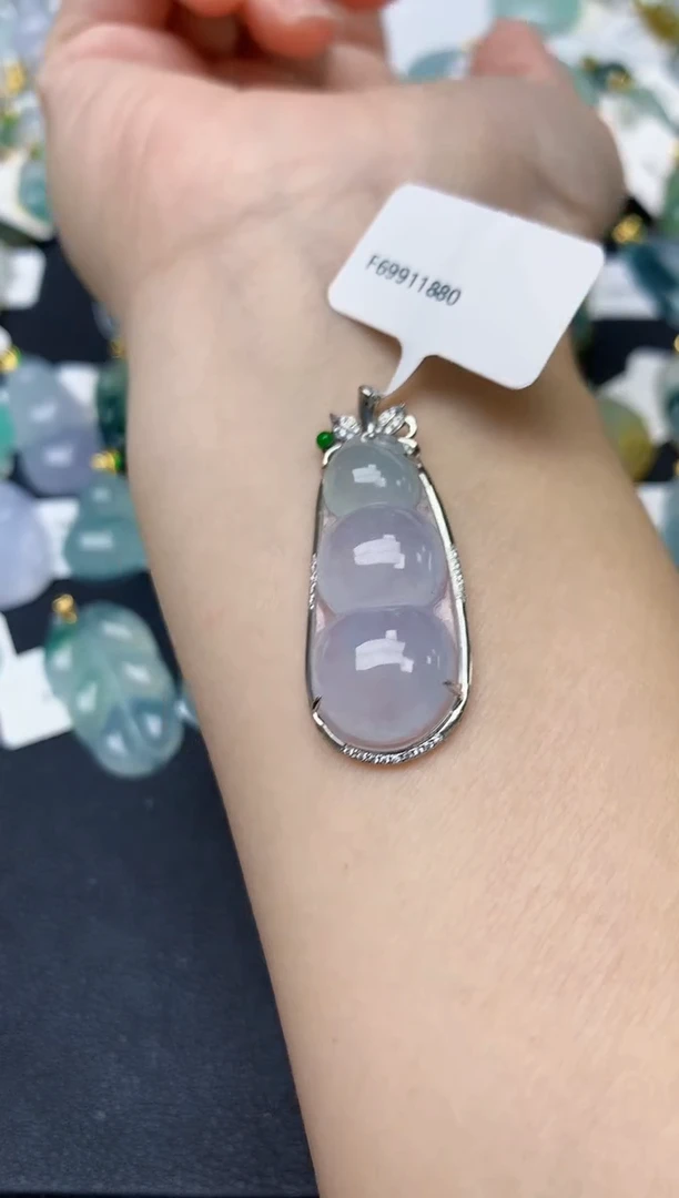 颈饰18K金镶嵌翡翠天然缅甸A货翡翠