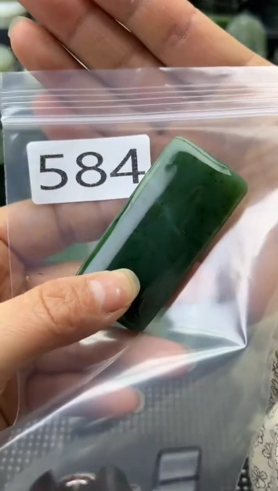 未镶嵌和田玉珠宝半成品牌子