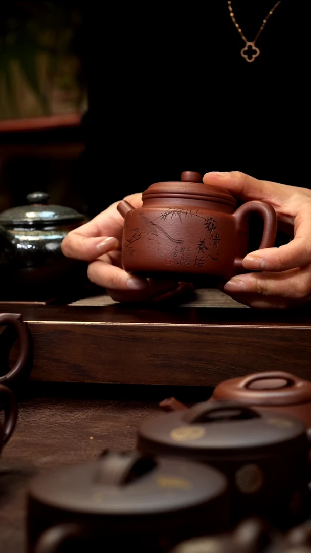 茶壶紫砂底槽清刻绘德钟180cc左右