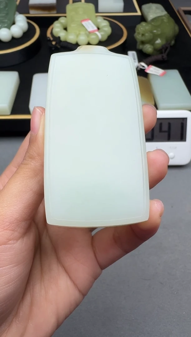 颈饰未镶嵌和田玉1