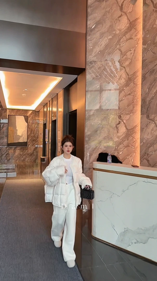 Dami 秋冬竖条纹绗缝夹棉宽松直筒休闲裤松紧腰阔腿棉裤女