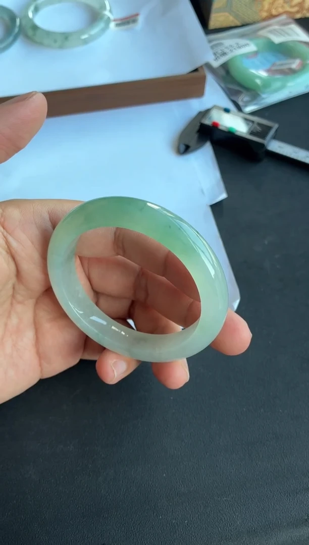 未镶嵌手镯翡翠82号56.2*11.7*8.8正圈