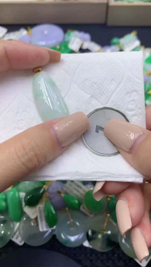 颈饰未镶嵌翡翠天然缅甸翡翠A货