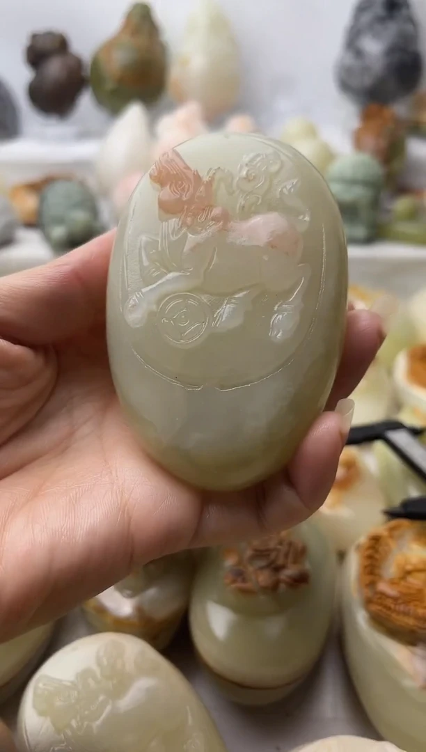 石材方解石手把件不退换牛