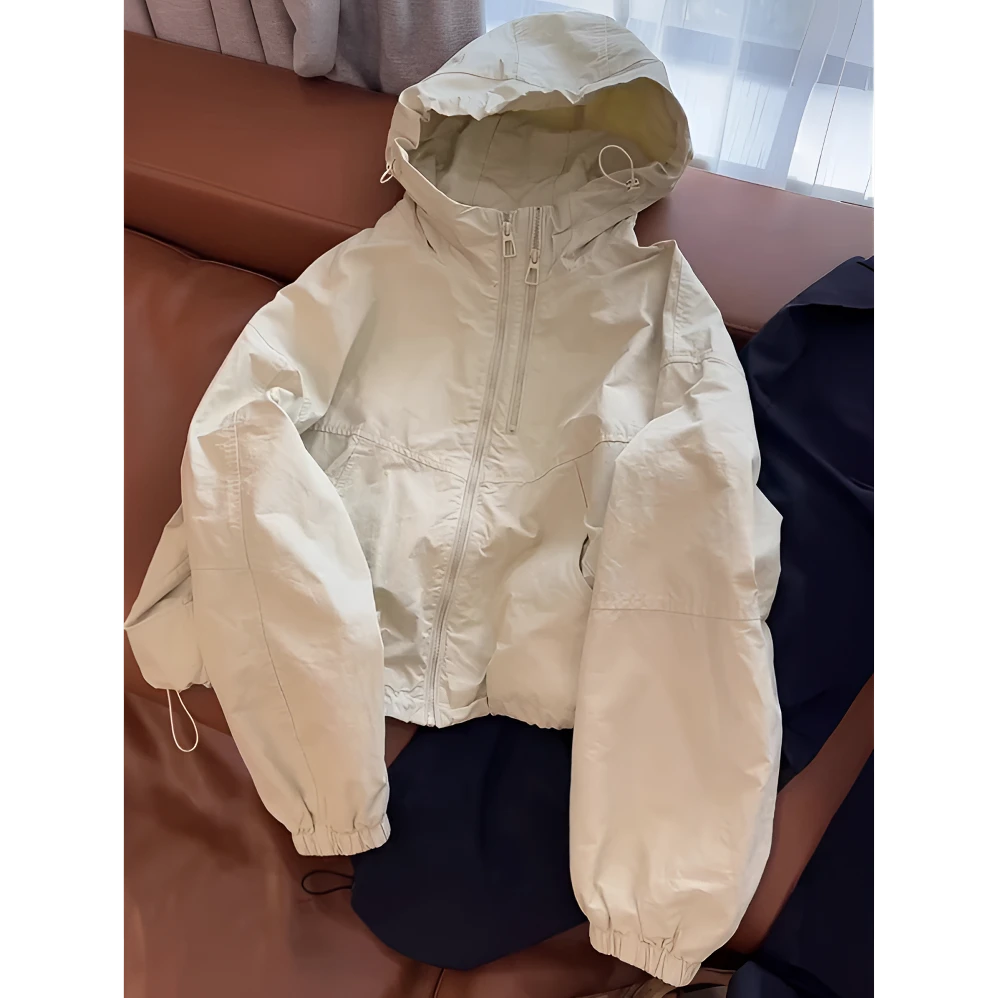2025秋季新款休闲宽松显瘦连帽冲锋衣外套女短款小个子夹克上衣潮