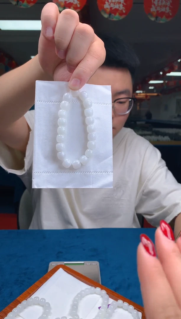 颈饰未镶嵌和田玉天然和田玉（拍一发一)