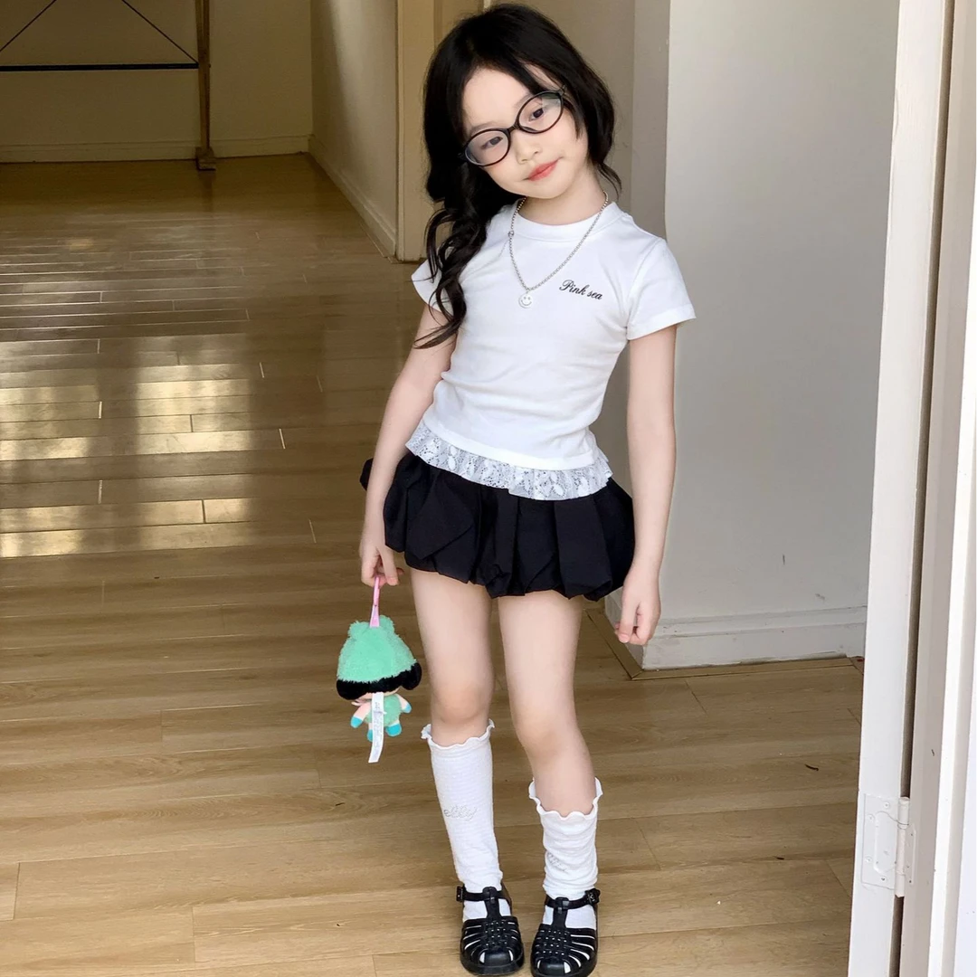 壹妈品质童装2025夏装新款女童韩版字母蕾丝拼接T恤花苞裙裤套装