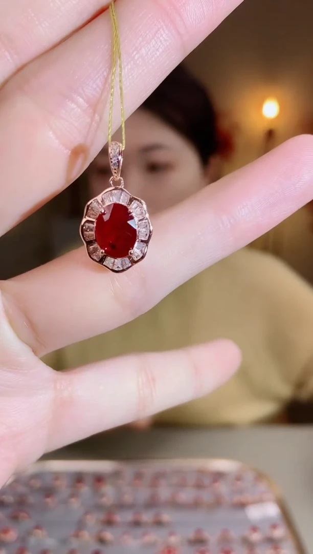 银S925镶嵌颈饰红宝石颈饰