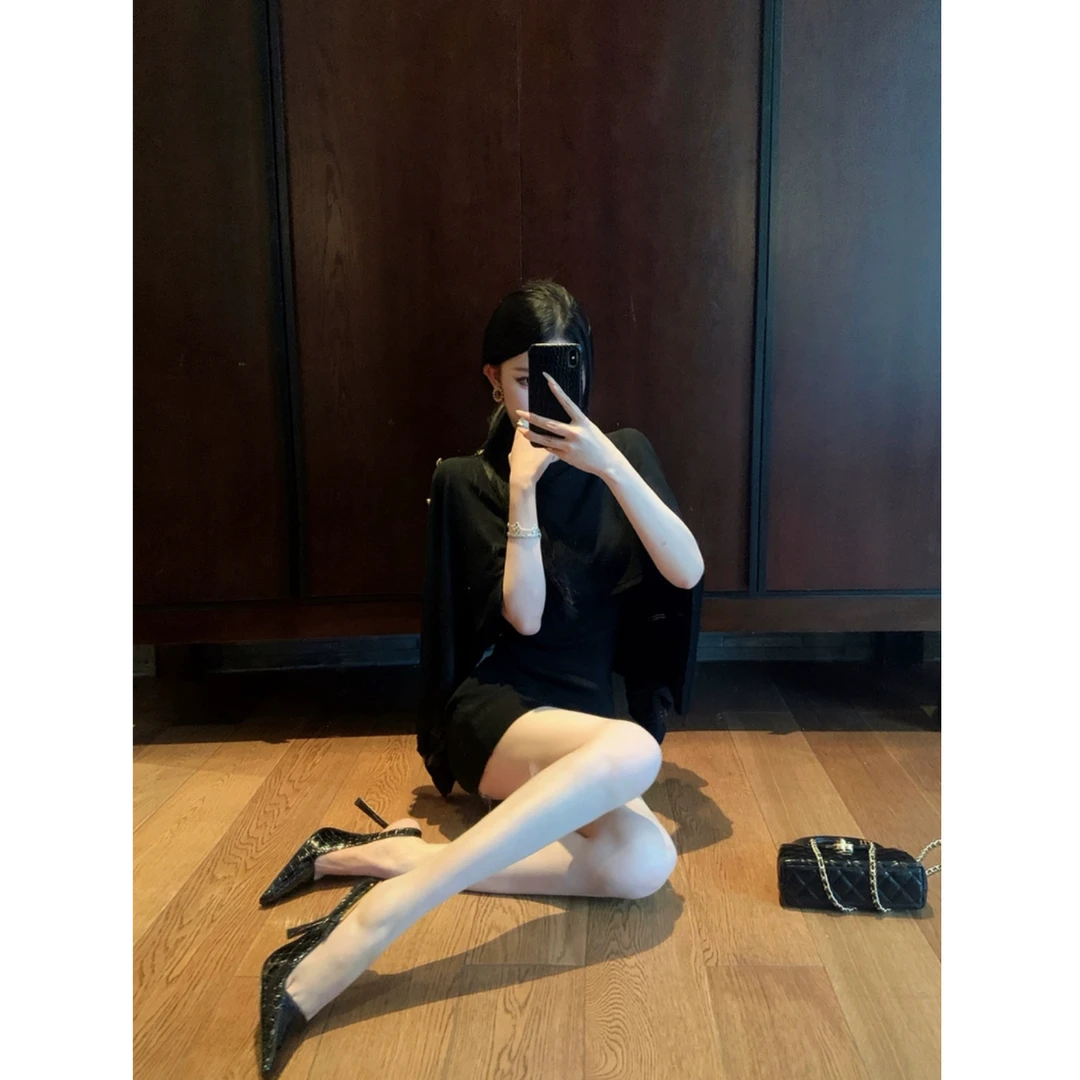 【名伶千金】羊毛不规则斗篷披肩假两件修身吊带针织裙