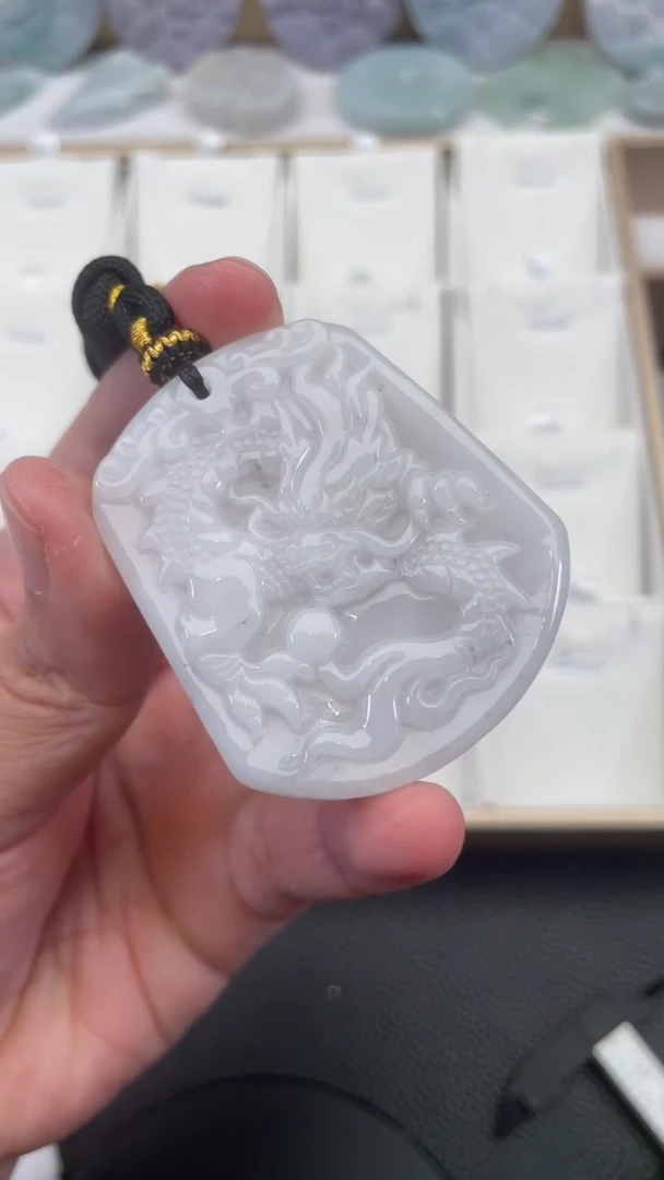 颈饰未镶嵌翡翠天然缅甸翡翠A货376