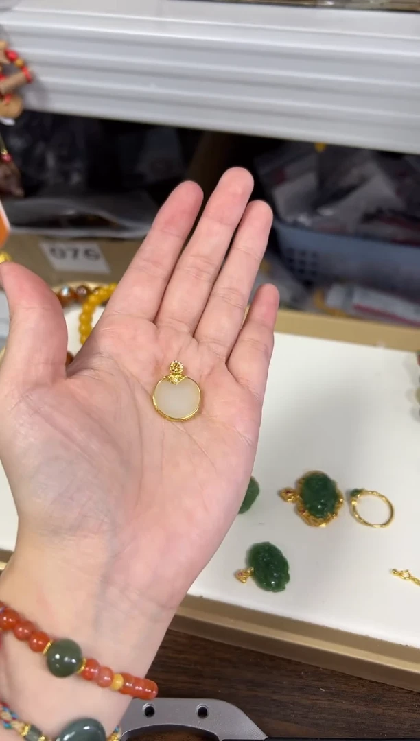 吊坠(不含链)银S925镶嵌和田玉和田玉白玉圆牌银镶嵌款吊坠[4880]