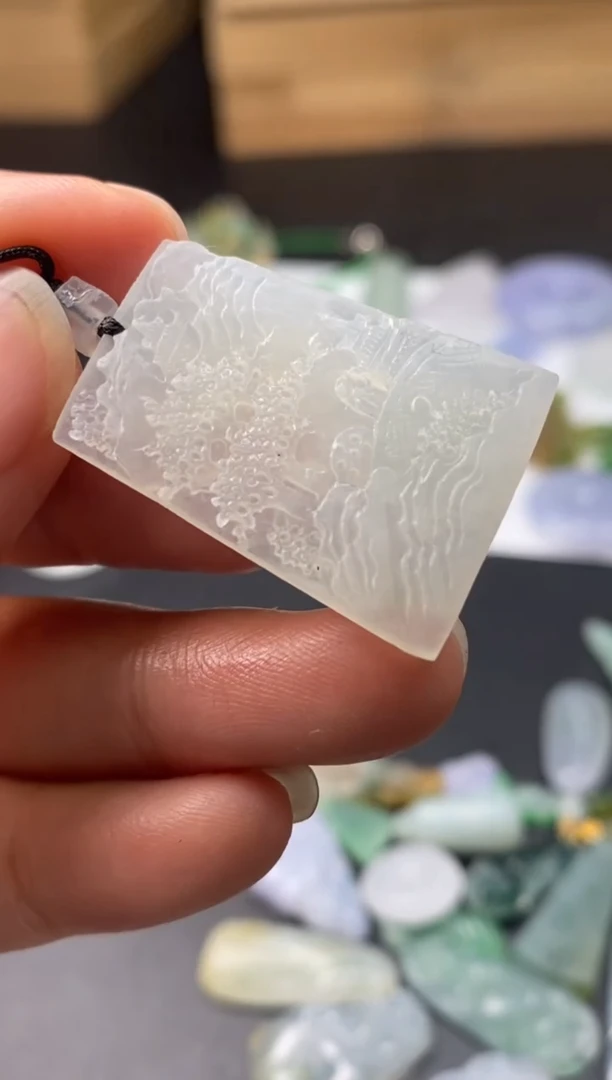 定制翡翠未镶嵌翡翠毛货多样性发其一