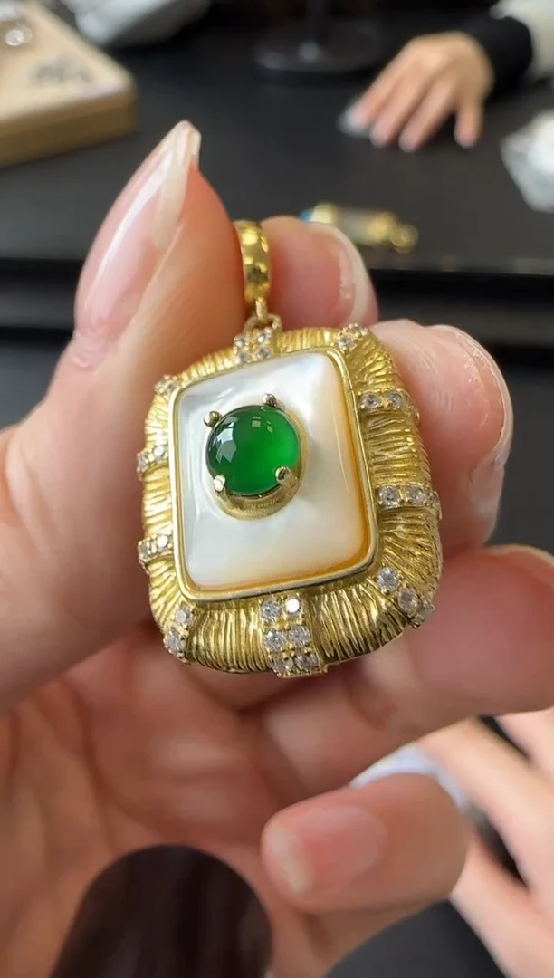 【闪购商品】翡翠吊坠(不含链)银S925镶嵌没有鉴赏期