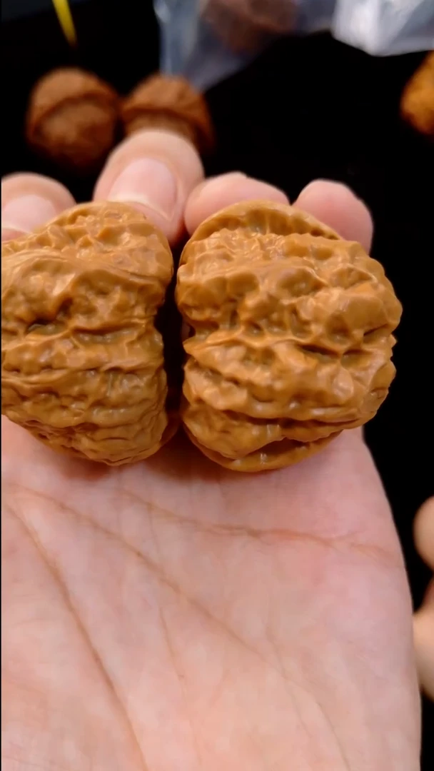 文玩核桃把件40尺箭毒蛙