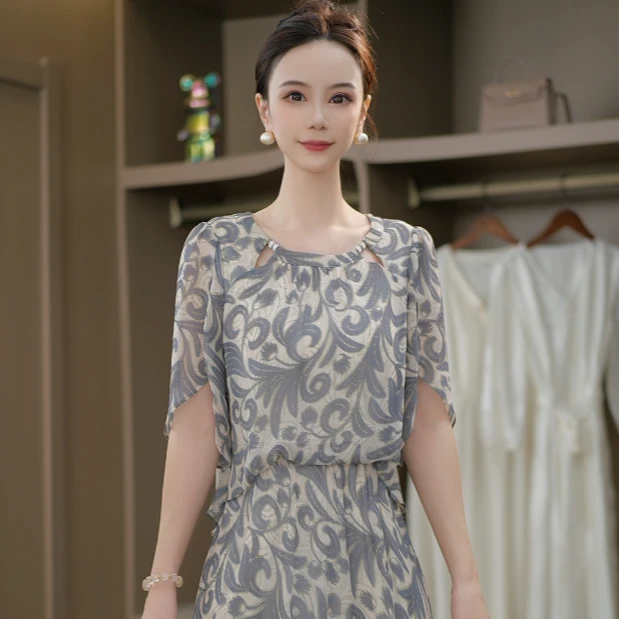 新款女装减龄百搭手工串珠百搭假两件连衣裙M-4XL