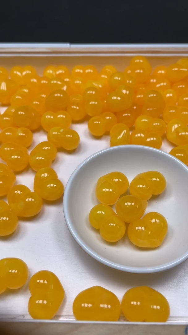 裸石蜜蜡未镶嵌E564 鸡油黄蜜蜡 屁桃15*20mm1个8元