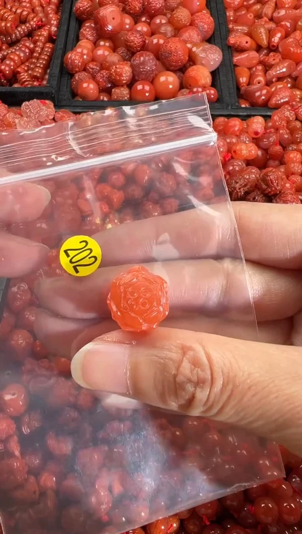 【闪购商品】南红玛瑙颈饰未镶嵌1