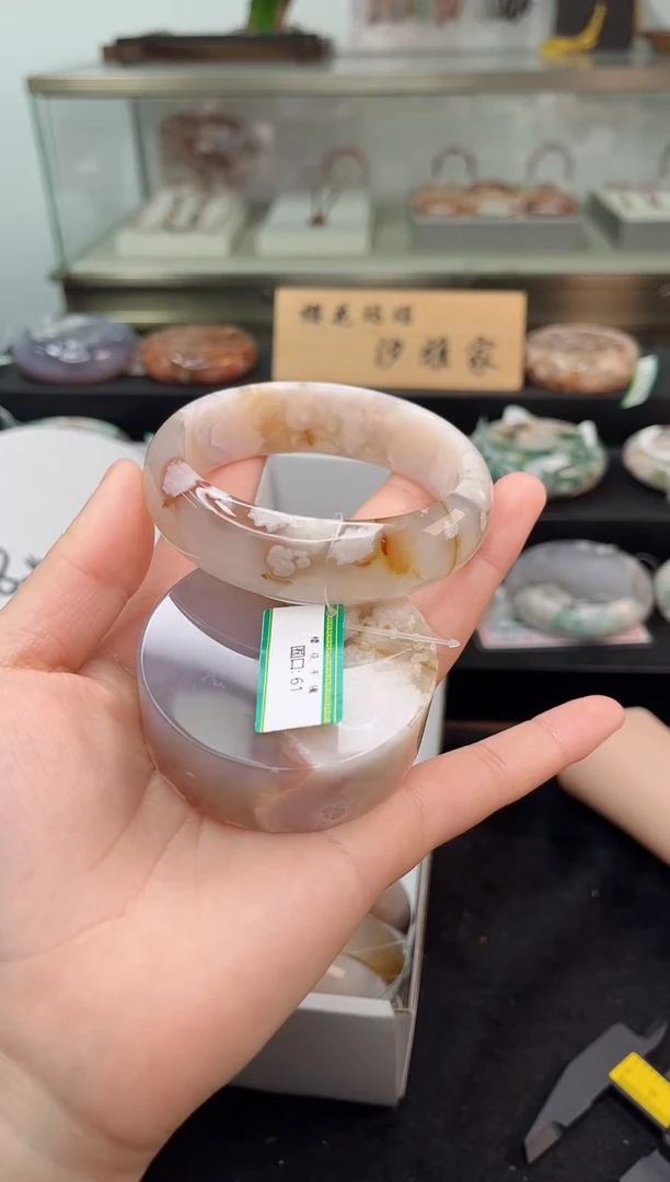 未镶嵌手镯石英质玉61圈口（赠品镯心）1009132