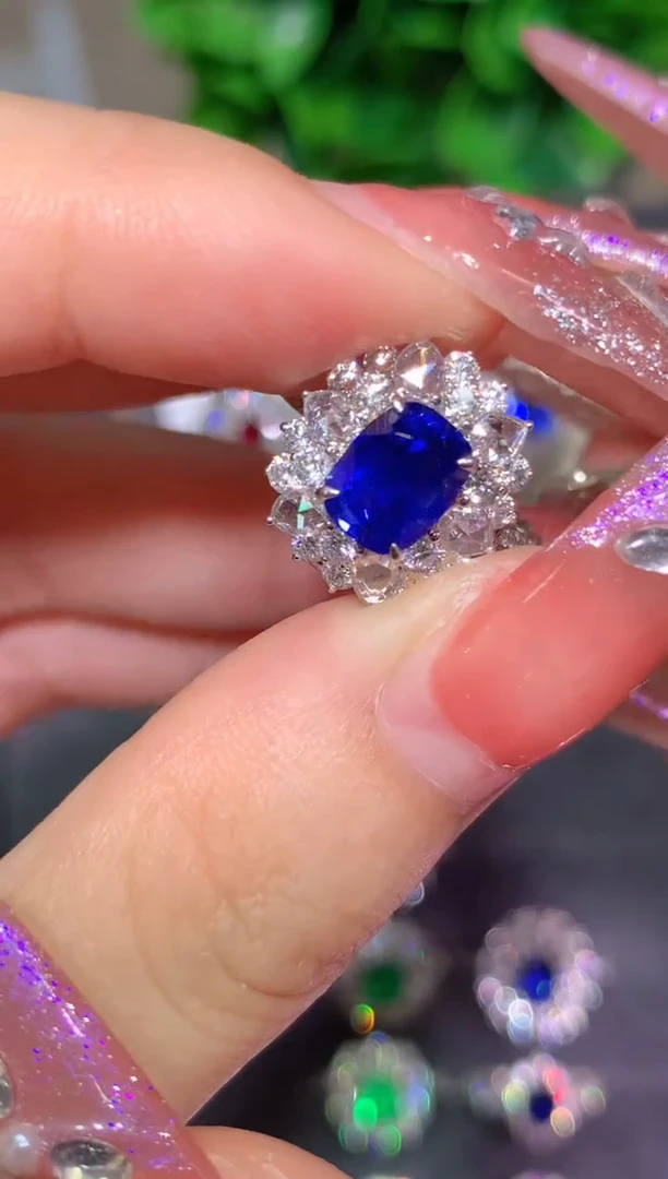戒指蓝宝石18K金镶嵌2.13CT