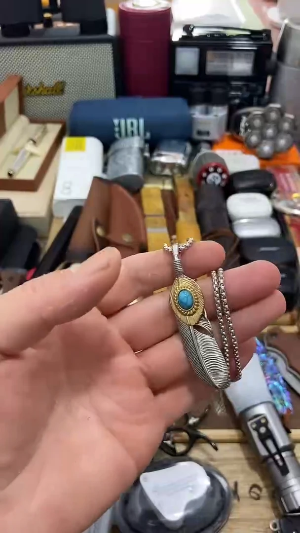 瓷片闪购商品  如图所示
