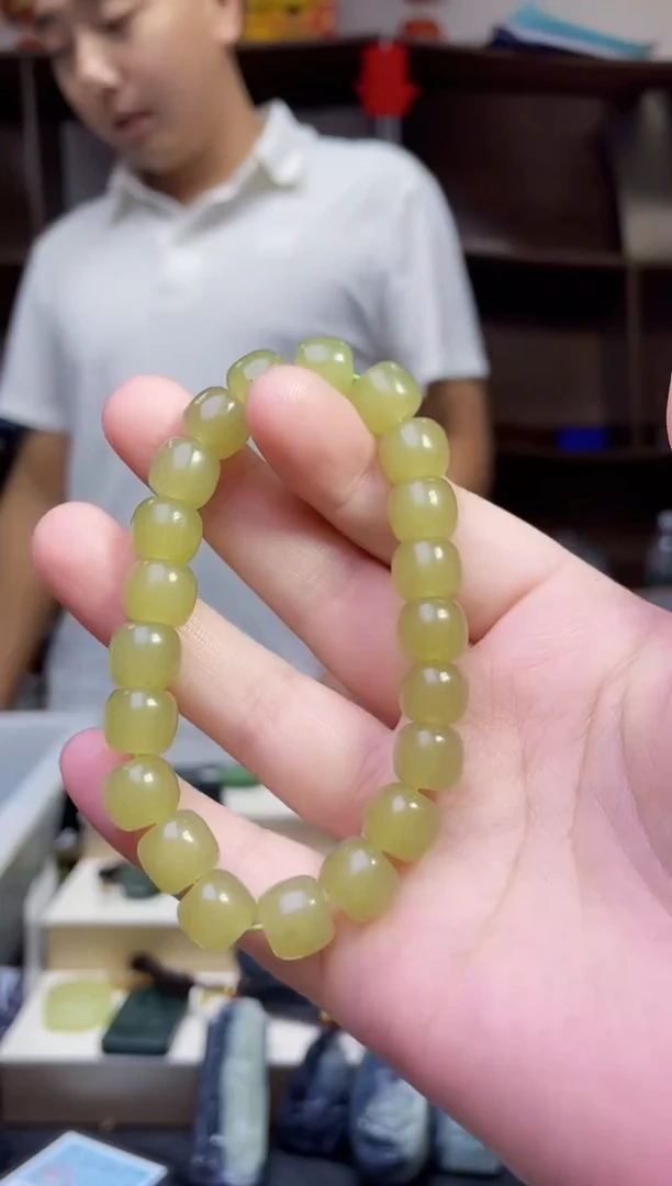 和田玉未镶嵌颈饰1