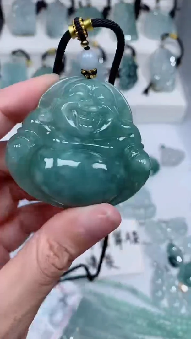 颈饰未镶嵌翡翠吊坠