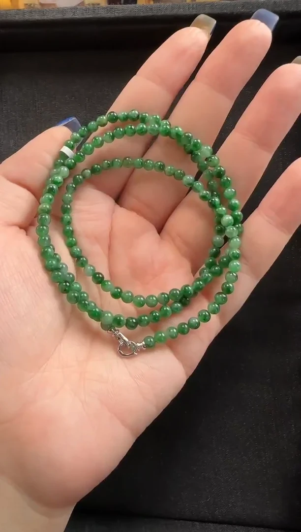 颈饰18K金镶嵌翡翠153玉珠一条