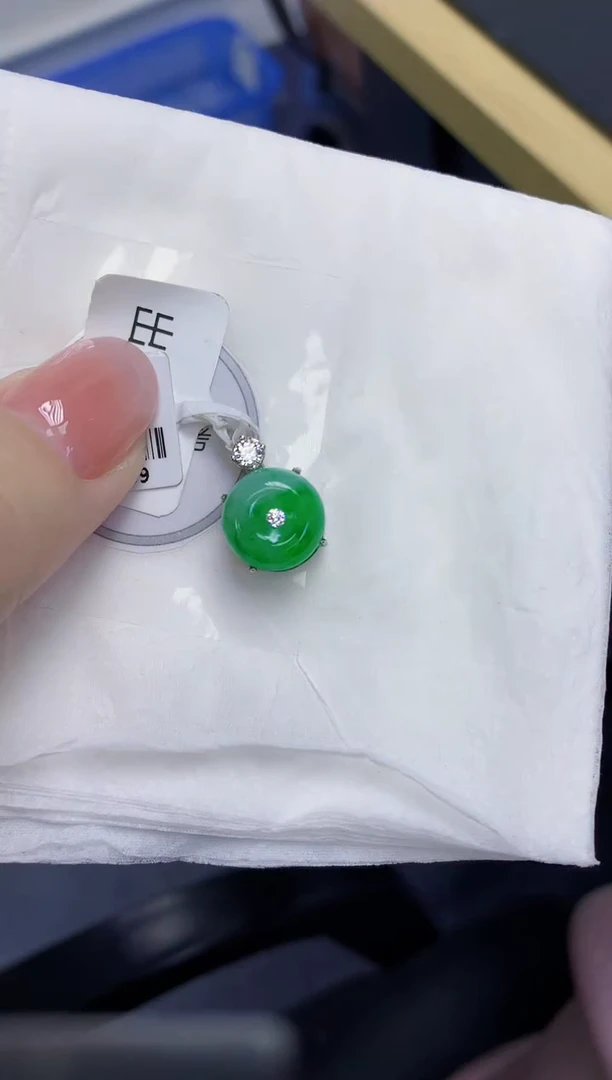 颈饰未镶嵌翡翠天然缅甸翡翠A货多样性发一件
