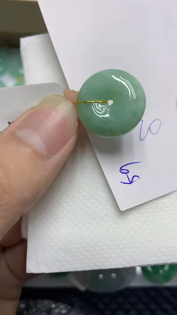 颈饰未镶嵌翡翠缅甸A货翡翠