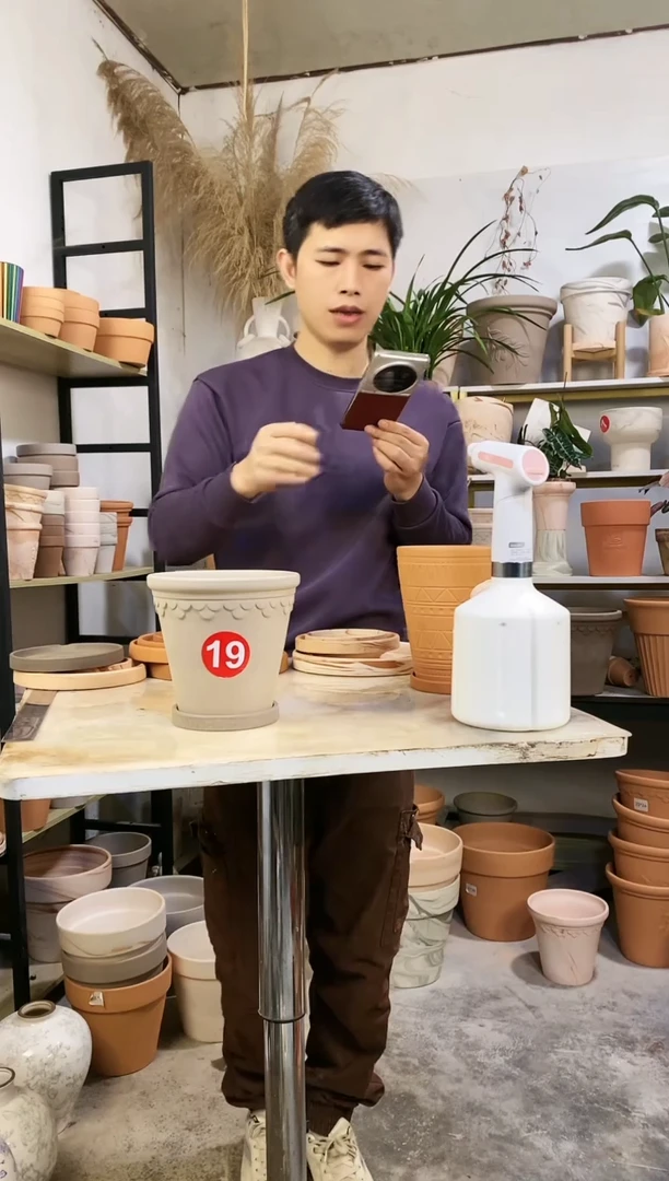 【闪购商品】红陶16*15灰陶巴洛克 1盆1托