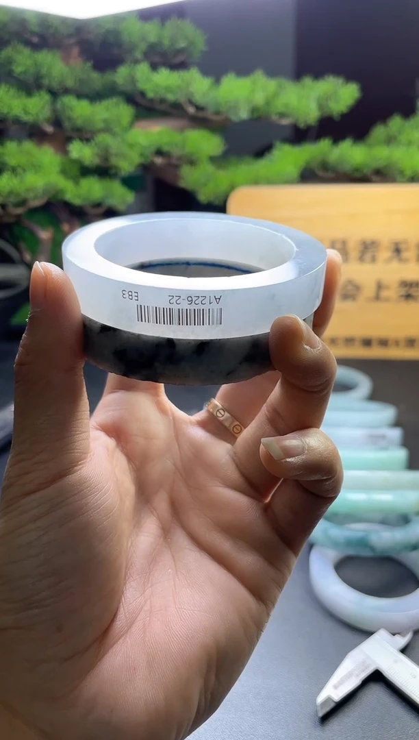 未镶嵌毛胚定制翡翠快*辉发一件